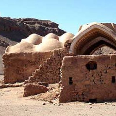 Zoroastrian crypts
